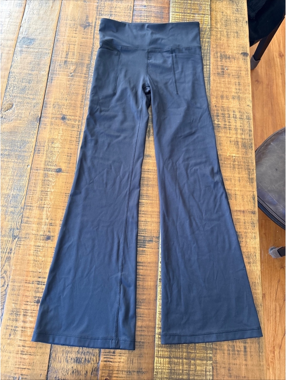 Gapfit flare leggings high rise with side pockets -size small